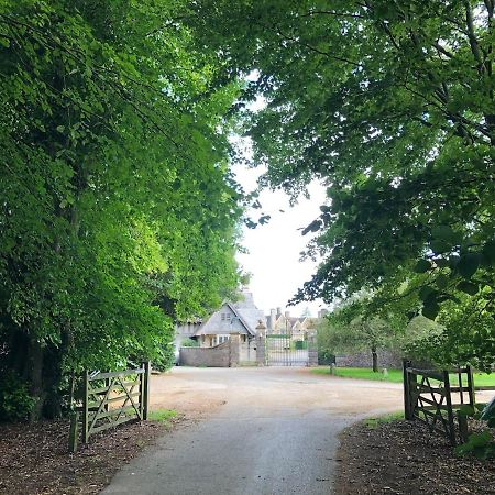 The Manor Stables Sturminster Newton Exterior photo